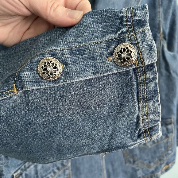 Y2K Connection 18 Womens Jean Denim Jacket Large Floral Embroidery Light Wash - Picture 6 of 13